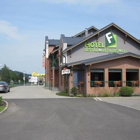 F - Team Hotel Liptovsky Hradok Luaran gambar