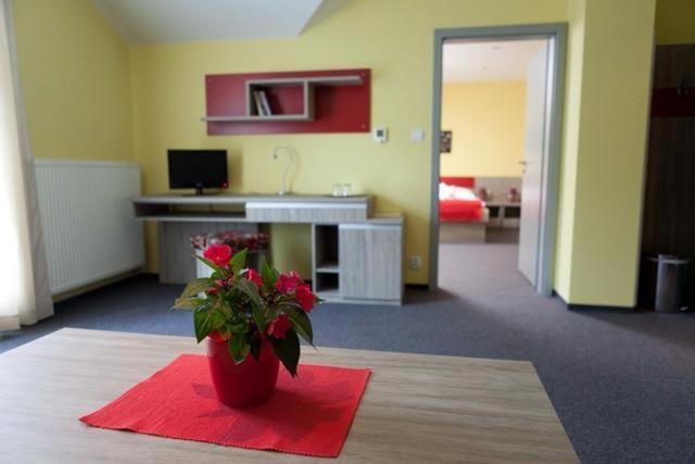 F - Team Hotel Liptovsky Hradok Bilik gambar